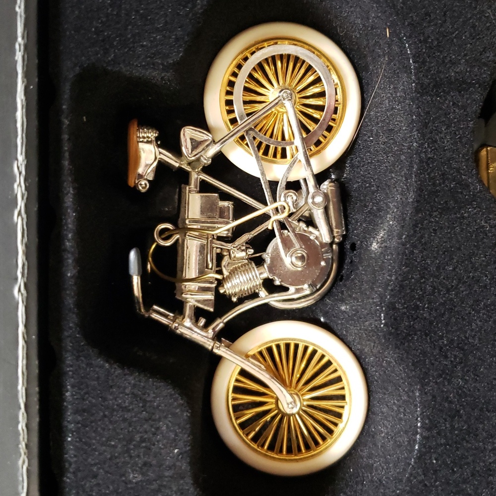 Hallmark Collectable - Picture 3 of 5